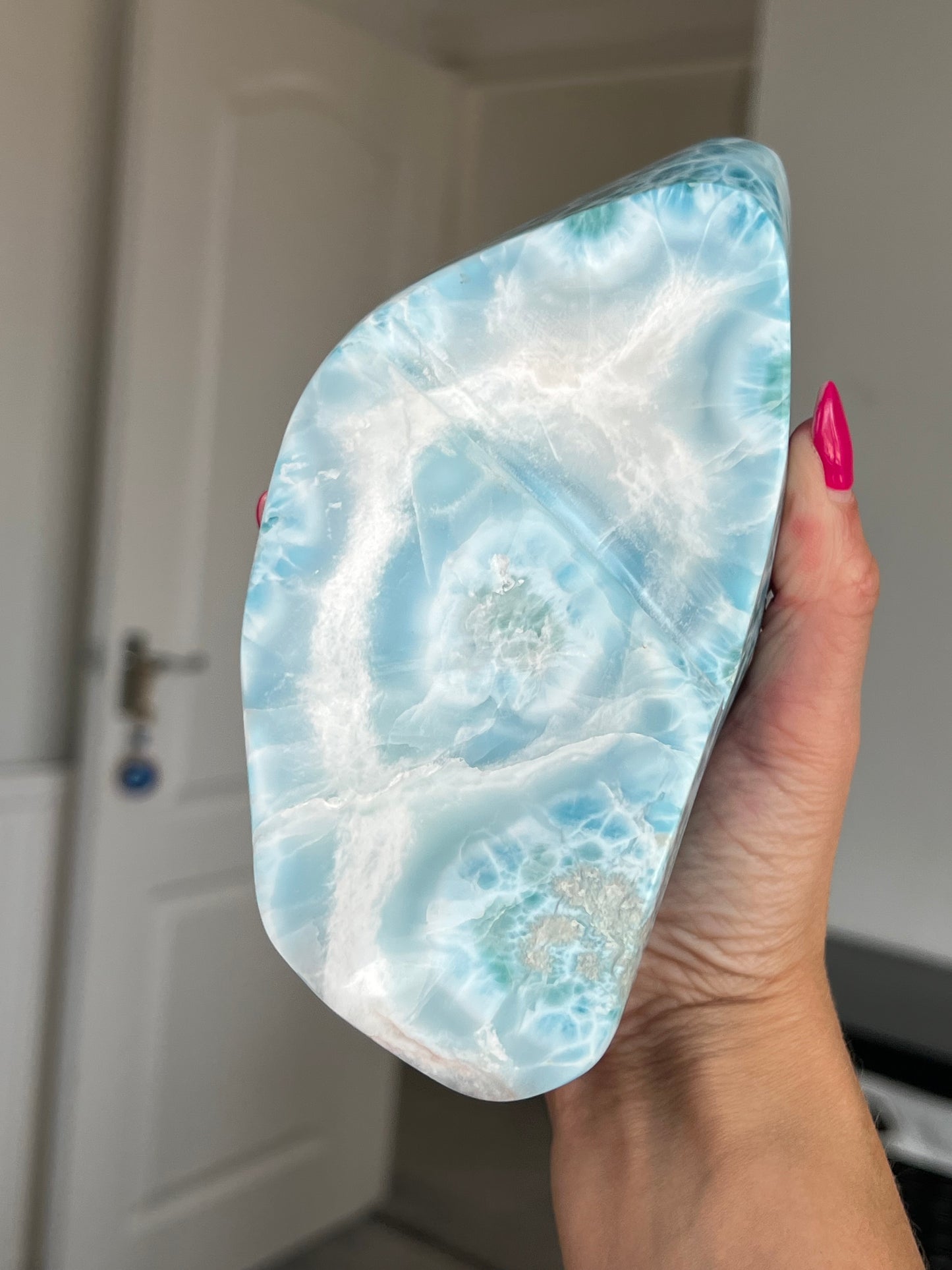 XXXL Larimar Core On Stand