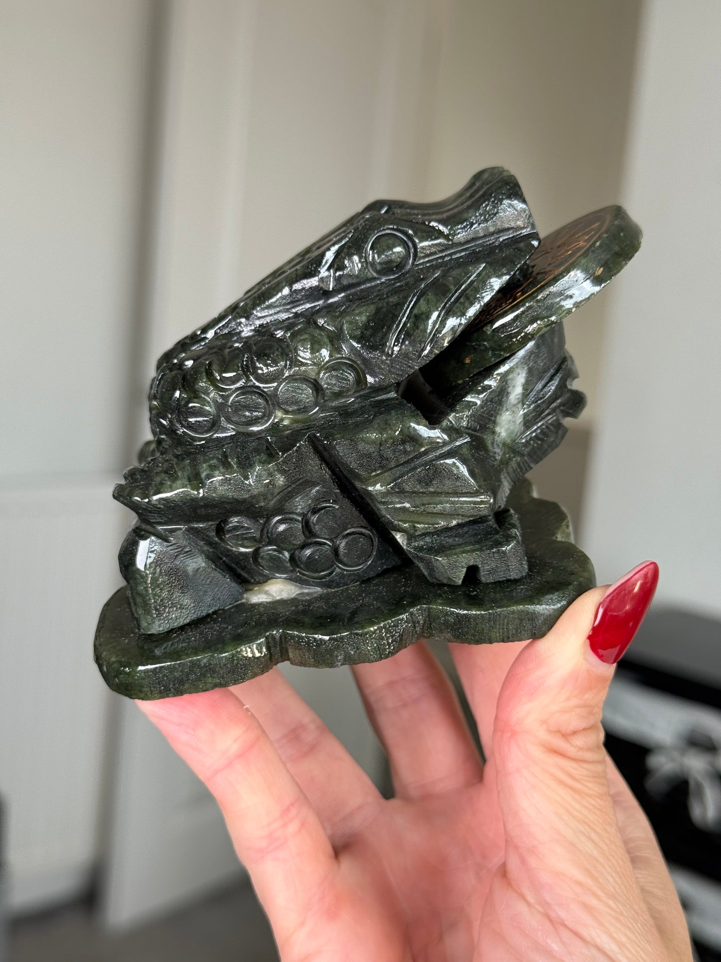 Green Jade Money Frog With Spinning Coin