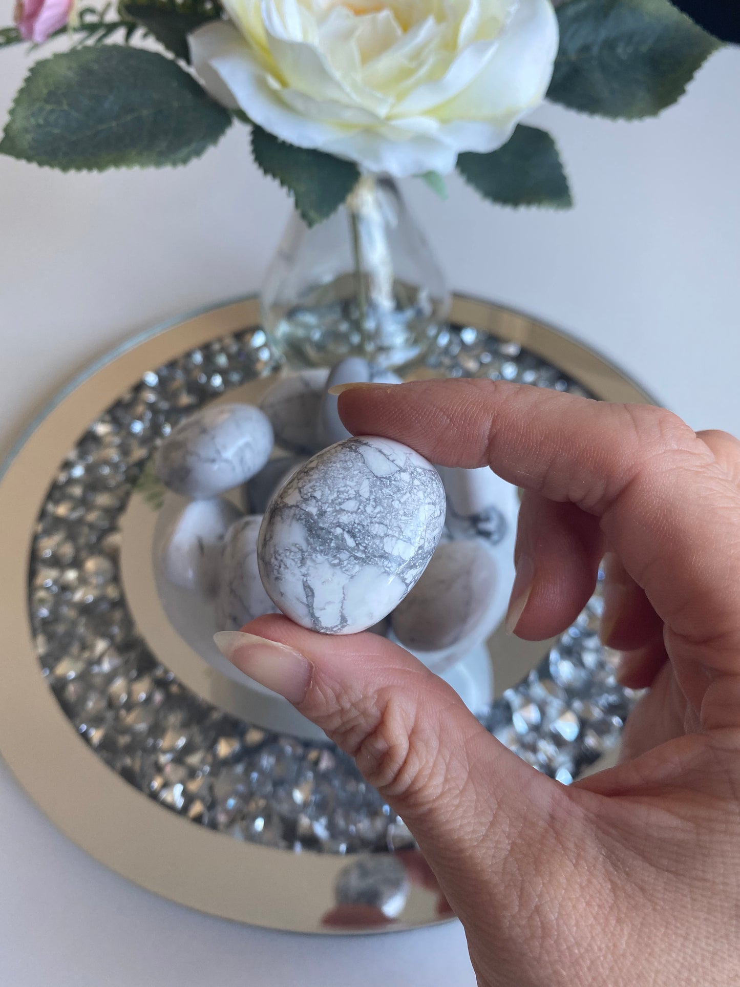 Howlite Tumbles