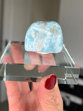 Load image into Gallery viewer, Larimar Freeform On Glass Stand

