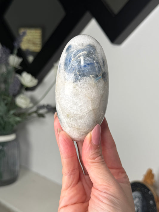 Kyanite In Quartz Shiva