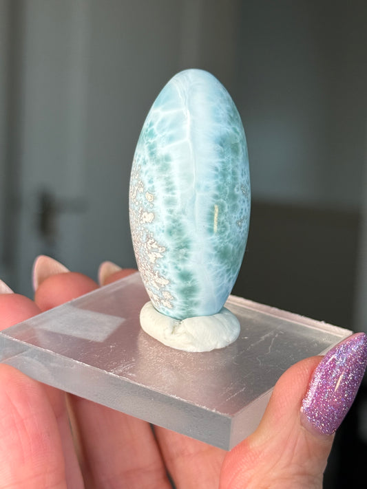 Larimar Shiva On Stand