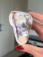 Load image into Gallery viewer, Utah Tiffany Stone With Stand
