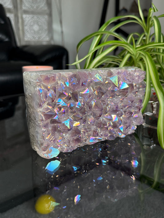 Statement Aura Amethyst Brick