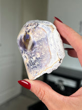 Load image into Gallery viewer, Utah Tiffany Stone With Stand
