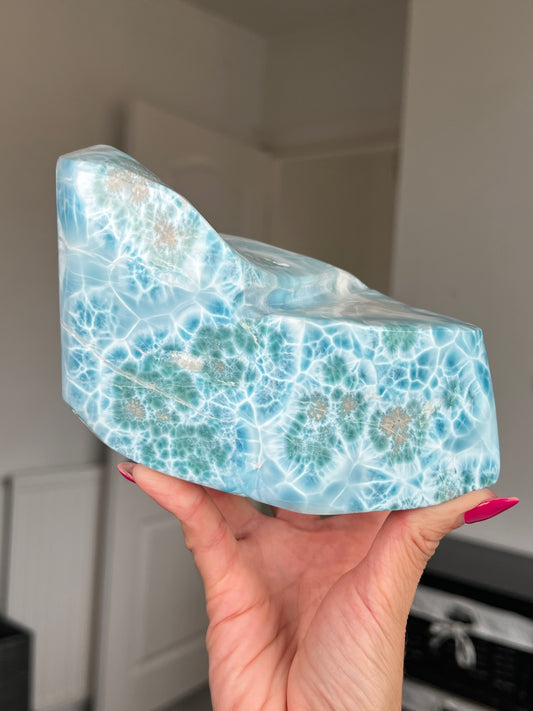 XXXL Larimar Core On Stand