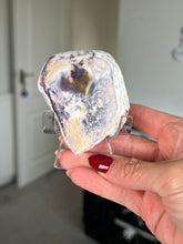 Load image into Gallery viewer, Utah Tiffany Stone With Stand
