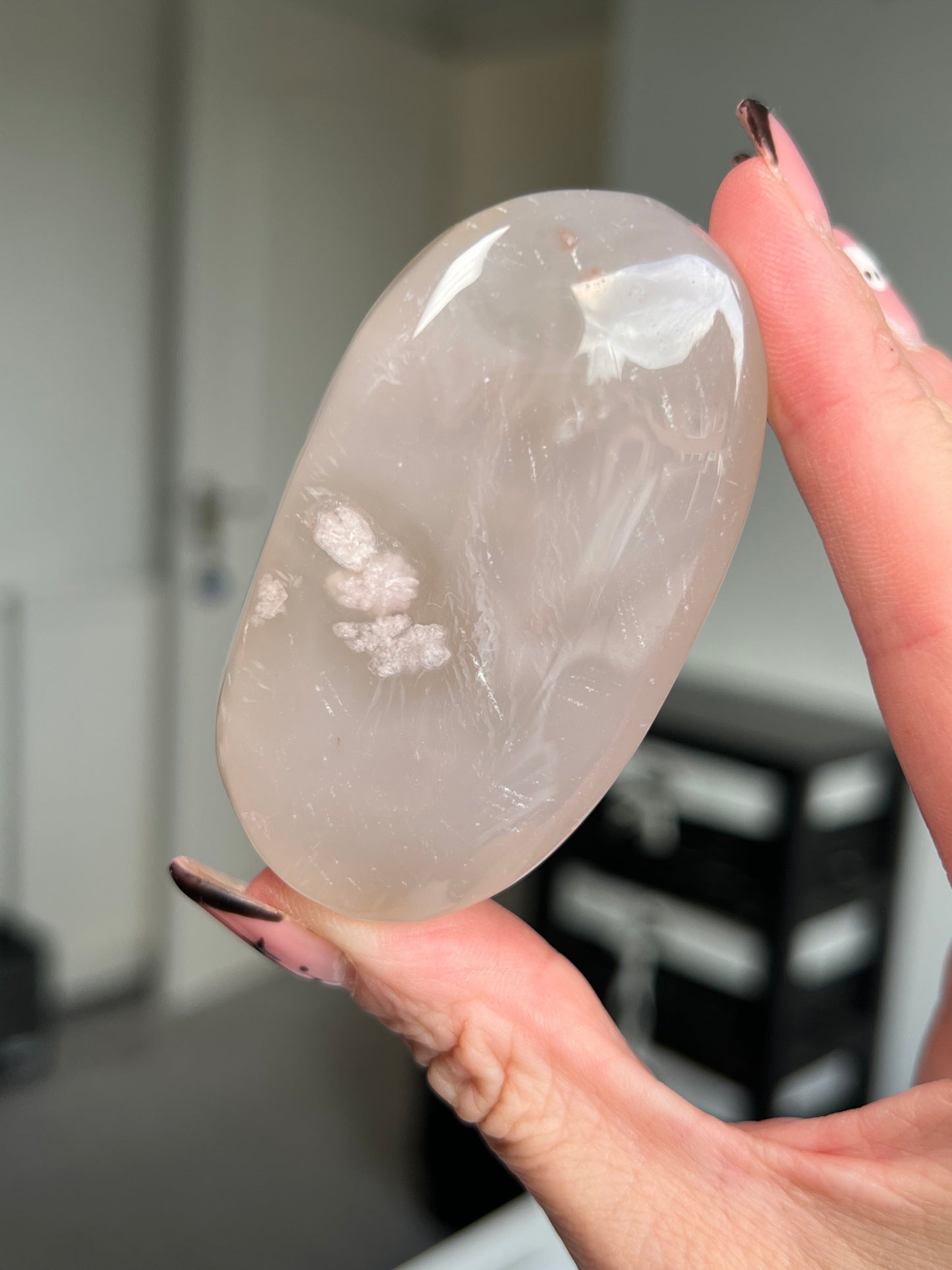 Flower Agate Palm Stone