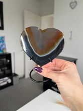 Load image into Gallery viewer, Agate Heart On Black Stand
