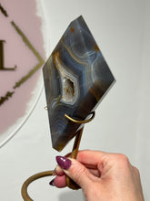 Load image into Gallery viewer, Agate Diamond On Gold Stand
