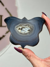 Load image into Gallery viewer, Agate Butterfly With Stand
