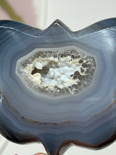 Load image into Gallery viewer, Agate Butterfly With Stand
