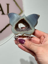 Load image into Gallery viewer, Agate Butterfly With Stand
