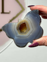 Load image into Gallery viewer, Agate Butterfly With Stand
