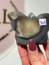 Load image into Gallery viewer, Agate Butterfly With Stand
