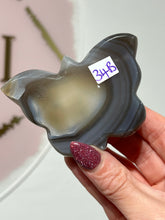 Load image into Gallery viewer, Agate Butterfly With Stand
