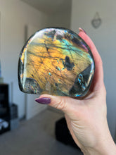 Load image into Gallery viewer, Labradorite Freeform
