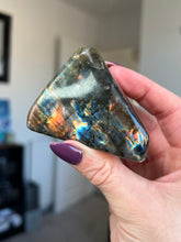 Load image into Gallery viewer, Labradorite Freeform
