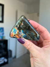 Load image into Gallery viewer, Labradorite Freeform
