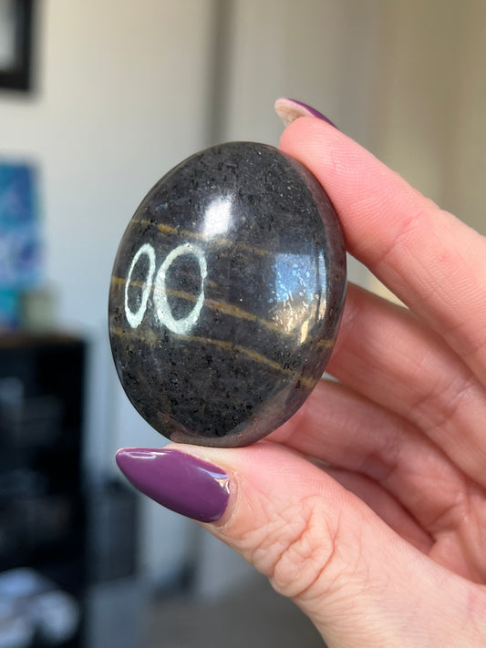 Star Ruby Palm Stone