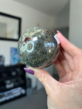 Load image into Gallery viewer, Labradorite Sphere With Stand
