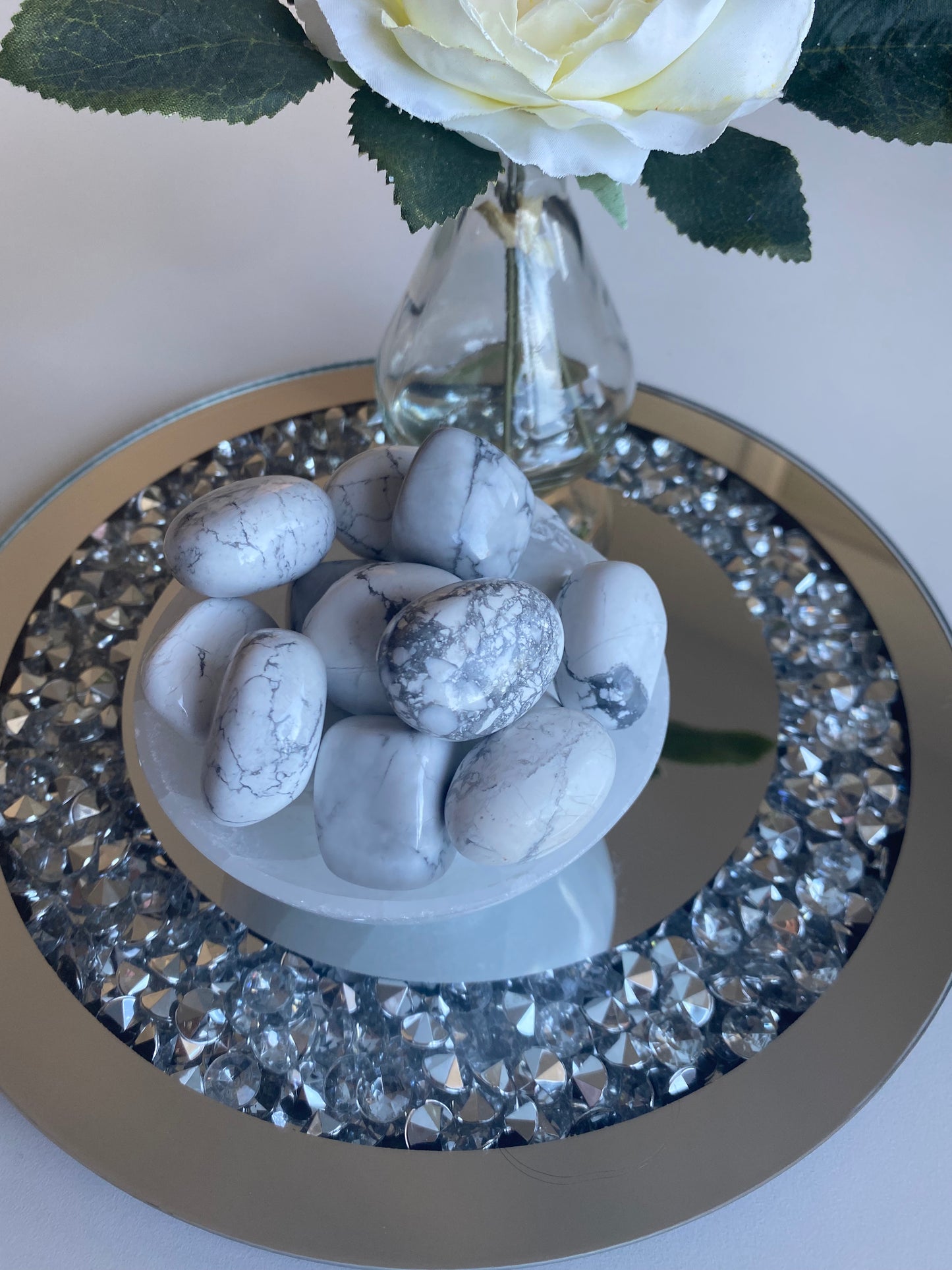 Howlite Tumbles